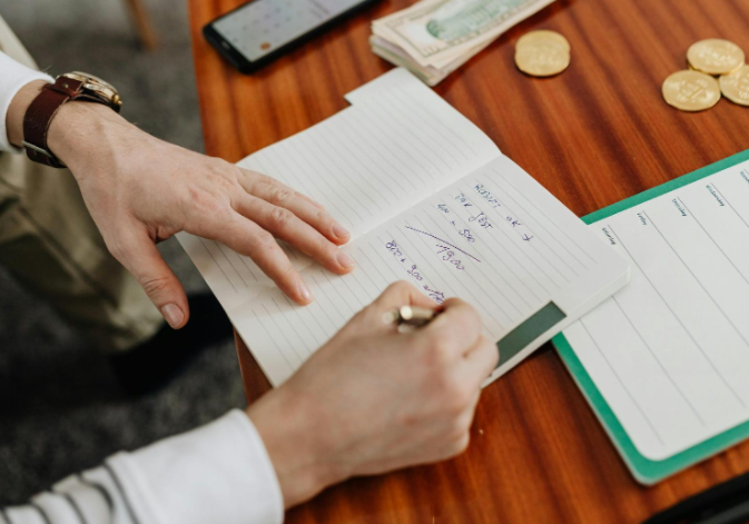 1758087100343490.jpg pexels-20250917-132738.jpg