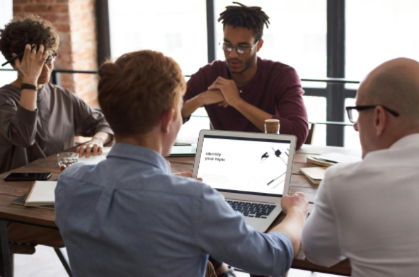 1762421123790380.jpg pexels-20251106-171902.jpg